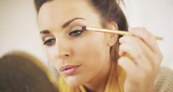 hide eyeliner marks