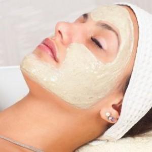 How to use Multani Mitti or Fuller's earth for skincare problems How to use Multani Mitti or Fuller's earth for skincare problems