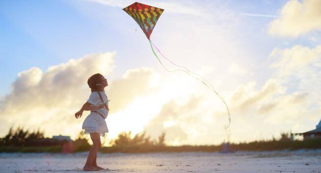 manjaa kite flying girl
