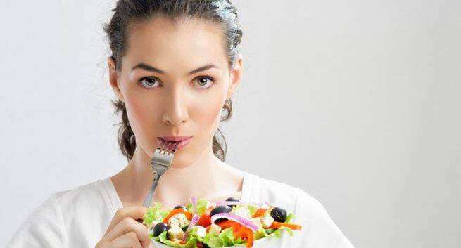 Can practising mindful eating help you lose weight? Can practising mindful eating help you lose weight?