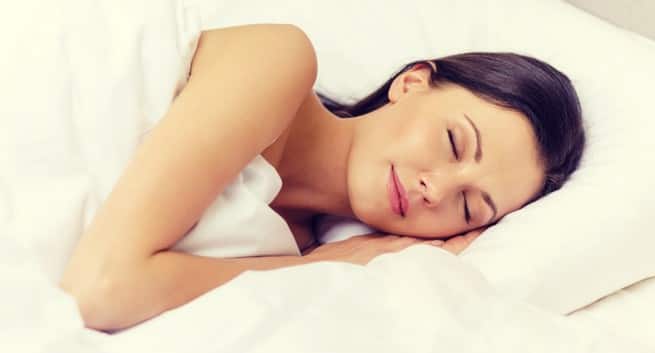 habits of healthy woman-sleep well