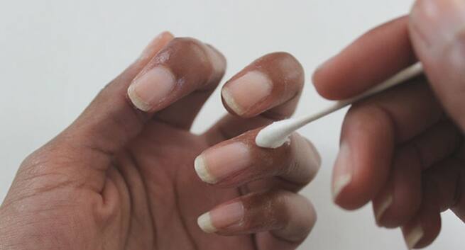 manicure petroleum jelly