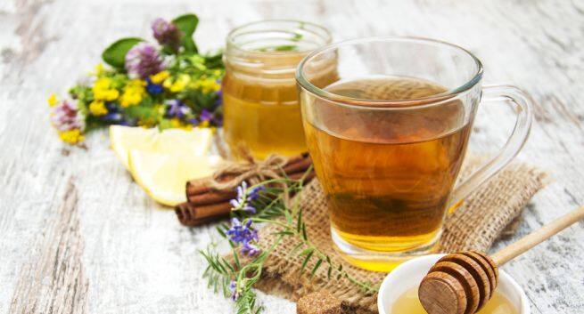 Chamomile and green tea