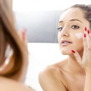 Simple DIY egg mask for blackheads removal Simple DIY egg mask for blackheads removal