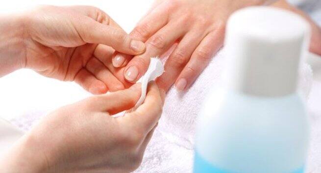 You-use-acetone-based-remover Hindi