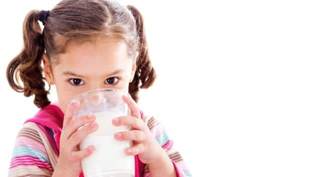 Drinking whole-fat milk helps beat obesity and makes kids ...