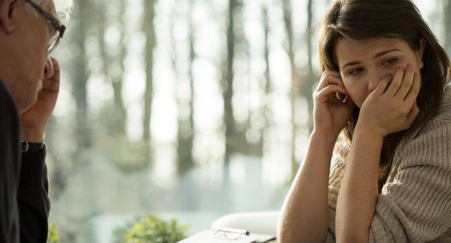 7 ways to help a friend or family member who lives with anxiety