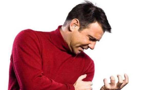 4 Signs A Person Is Having A Heart Attack Read Health Related Blogs 