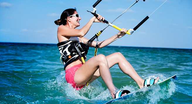 Kitesurfing