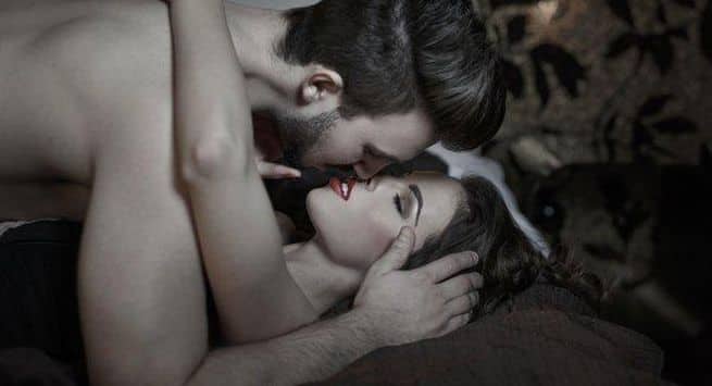 Sexy-passionate-couple