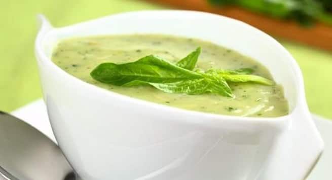 Spinach and paneer soup
