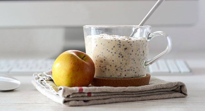 Yoghurt with chia seeds and steel cut oats