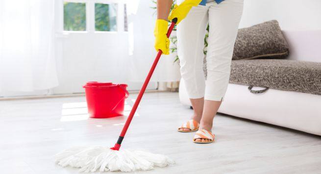 mop-floor Ways to stay cool this summer