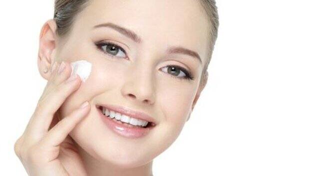 Nourishing with moisturizer-Shahnaz hussain summer beauty tips for working women