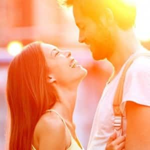 signs youre dating an emotionally unavailable woman