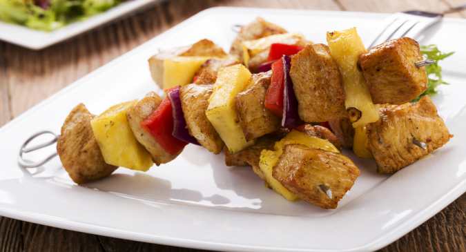 Healthy recipe: Chicken pineapple and olive spears Healthy recipe: Chicken pineapple and olive spears