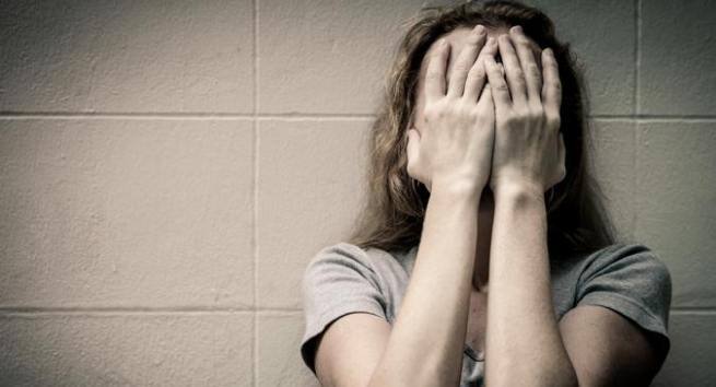 fears-that-keep-women-in-abusive-relationships-THS