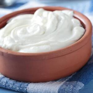 Greek yogurt vs plain yogurt – which is better? Greek yogurt vs plain yogurt – which is better?