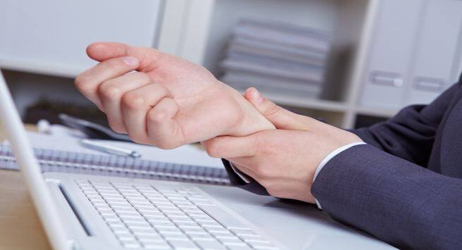wrist-and finger pain