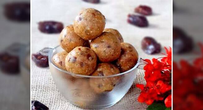 Date-and-Peanut-Ladoo Hindi