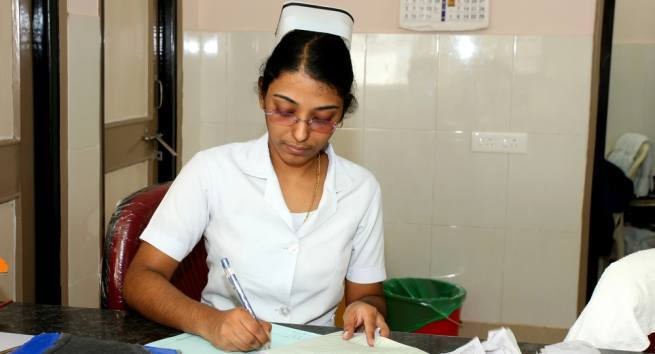 nurse Hindi