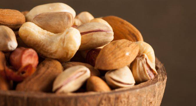 Nuts calories hindi