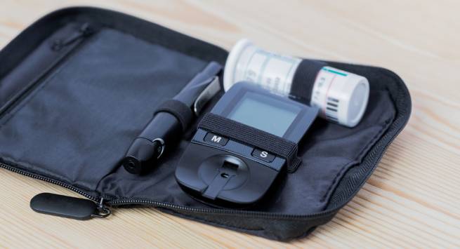 glucometer-in diabetic emergency bag
