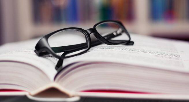 reading-glasses-in diabetic emergency bag