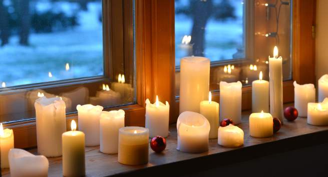 Light-some-candles Hindi