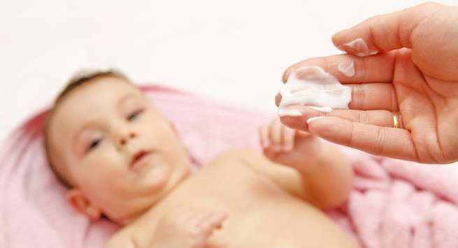 baby-moisturise