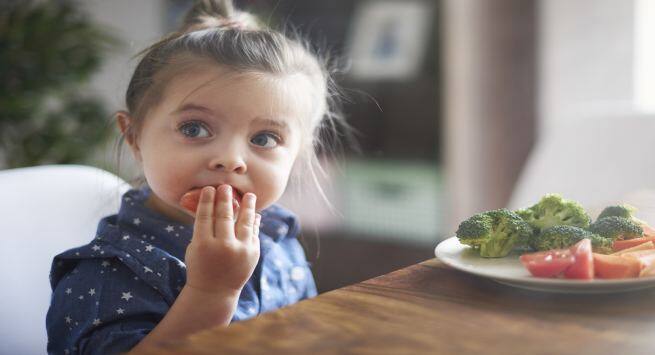 kids eating