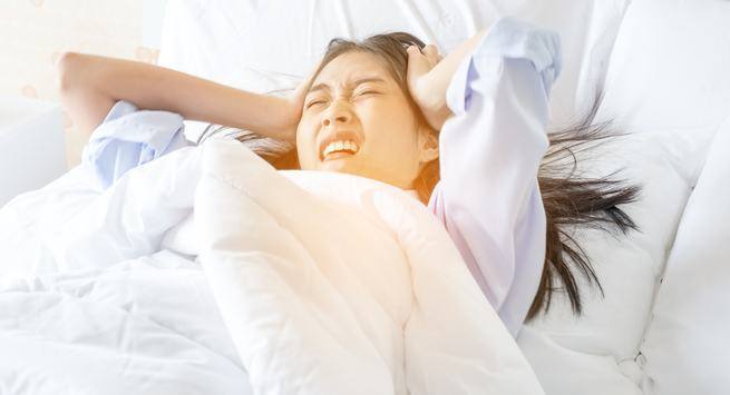reasons you feel exhausted after a full night's sleep