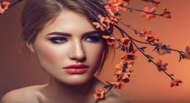 coral lipstick
