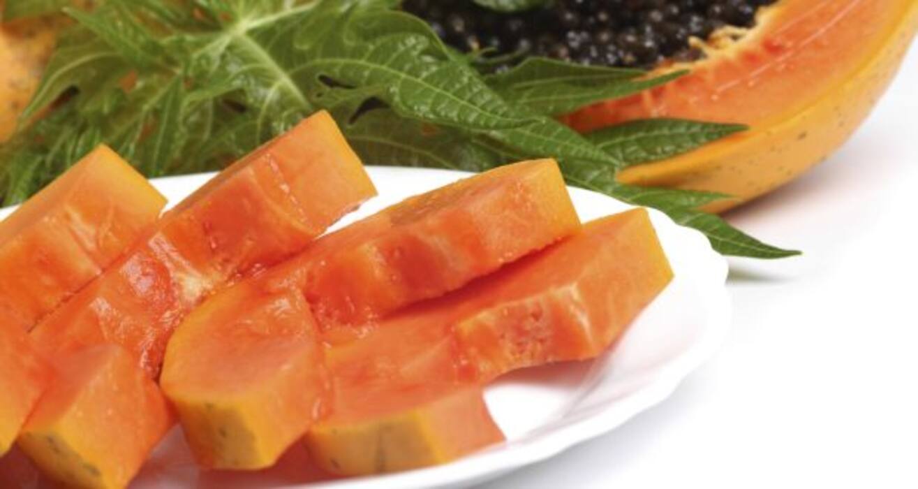 DIY fruit face packs for oily, dry and normal skin (Gallery)