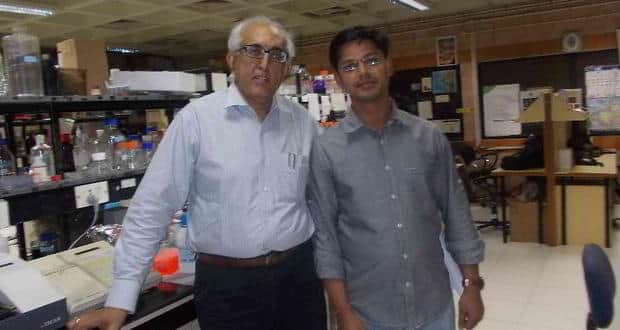 Indian researchers Prof. Virander Chauhan (left) and Dr. Ranjan Nanda from the International Centre for Genetic Engineering and Biotechnology (ICGEB), New Delhi are developing Electronic Nose