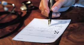 Reading prescriptions to be easy, Doctors to write in capital letters