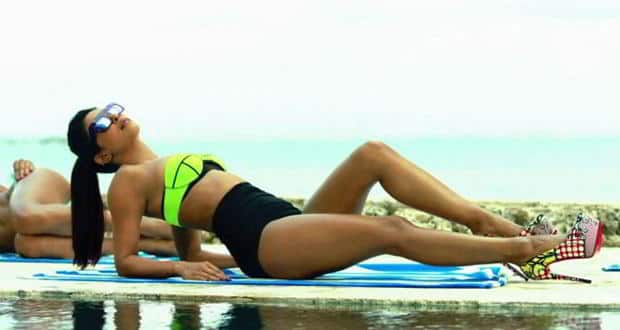 Priyanka Chopra wins the sexy legs poll! | TheHealthSite.com