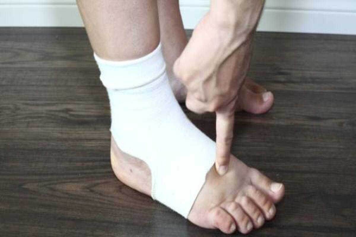 Do You Suffer From Swollen Feet Here S Everything You Ought To Know Thehealthsite Com