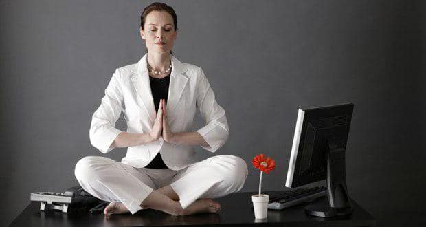 5 Office Yoga Poses To Improve Posture and Reset | Wellable