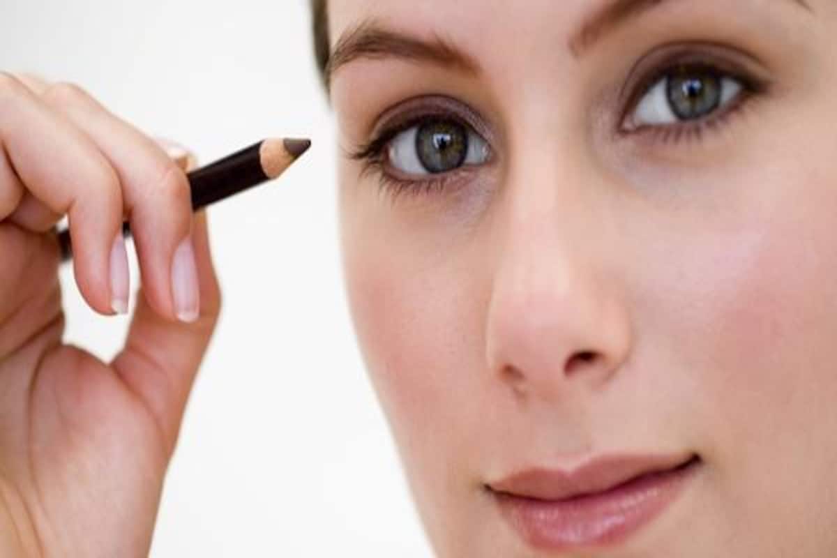 how to apply thick kajal without smudging