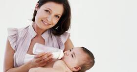 How often should you replace your baby’s feeding bottle?