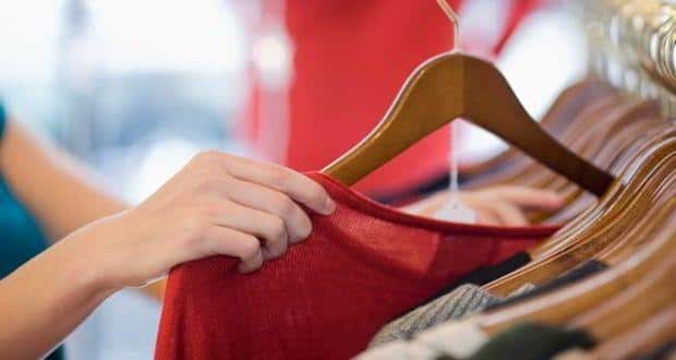 Woman-clothes-shopping