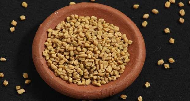 Methi seeds for dandruff