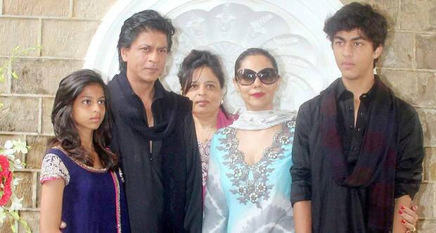 SRK with family