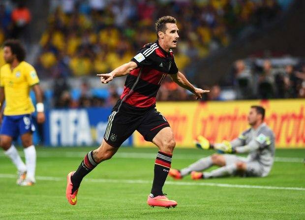 Klose starts the party