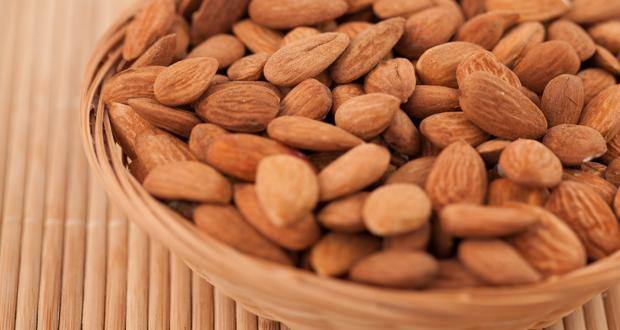 Eat badam to lower cholesterol