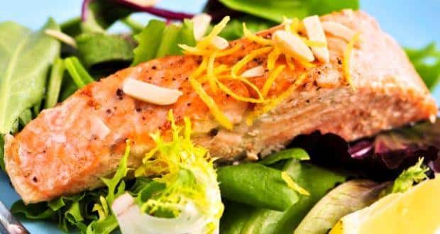 Fish-and-green-salad