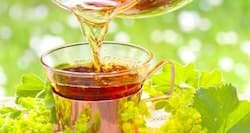 Drinking tea with or after meals -- good or bad?