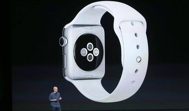 2 iphones 1 apple watch