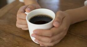 Highly caffeinated drinks may affect your brain similar to taking cocaine Highly caffeinated drinks may affect your brain similar to taking cocaine